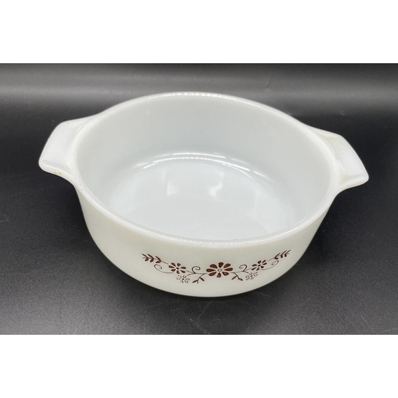 Dynaware Pyr-O-Rey 8” X 6.5” Milk Glass Brown Daisy Casserole Dish - Picture 2 of 7